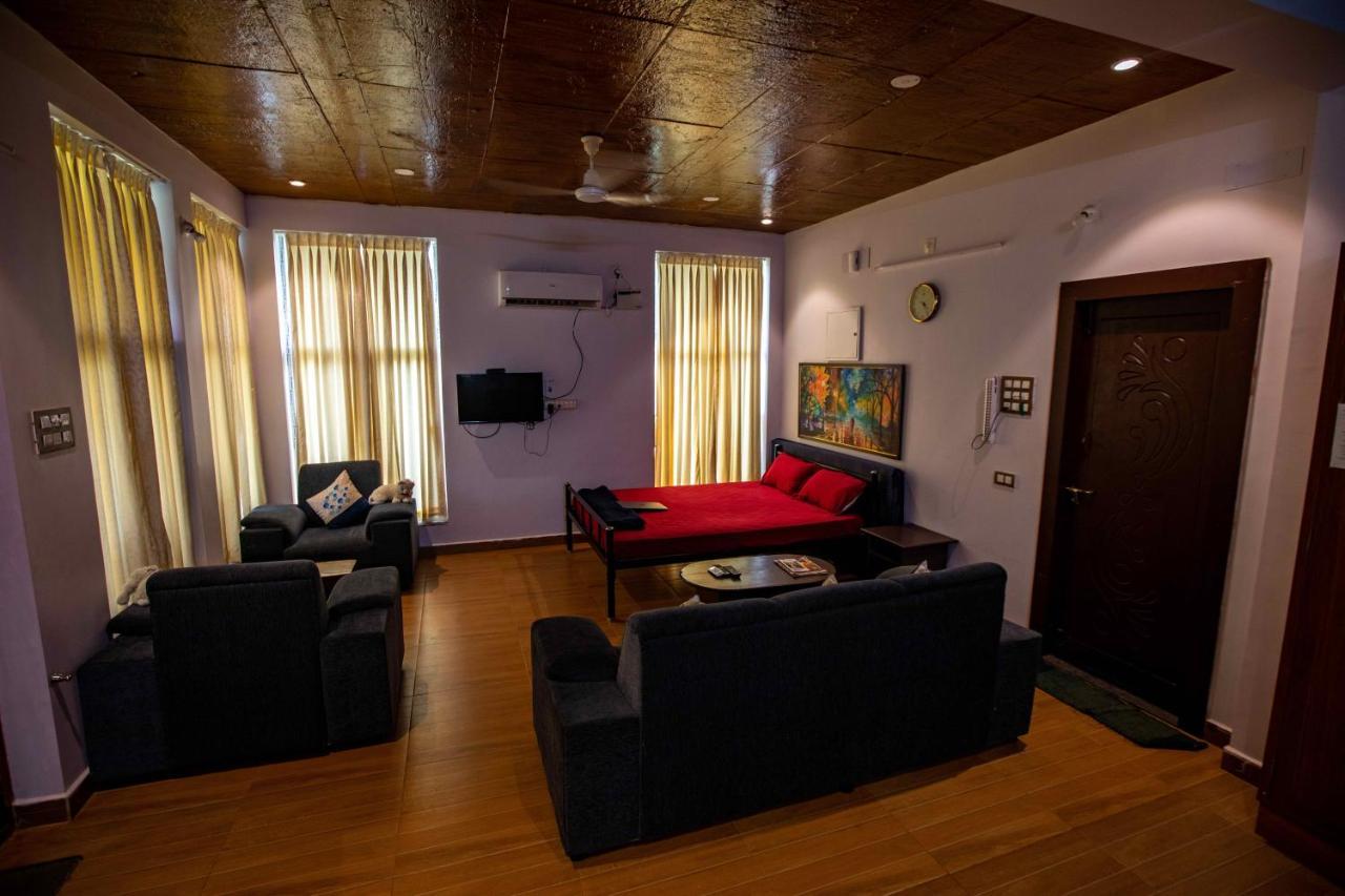 Waves Beach House Pondichéry Extérieur photo