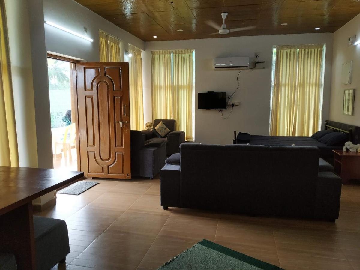 Waves Beach House Pondichéry Extérieur photo